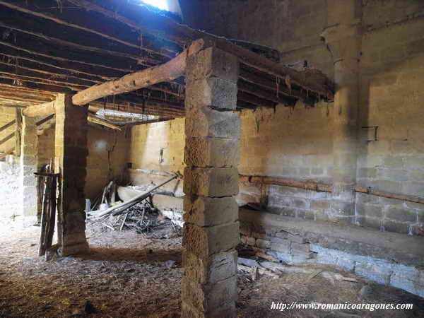 INTERIOR HACIA LOS PIES, MURO NORTE